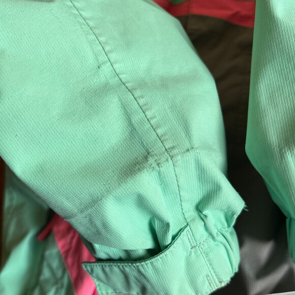 The North Face mint and pink shell jacket 2T - Picture 15 of 16